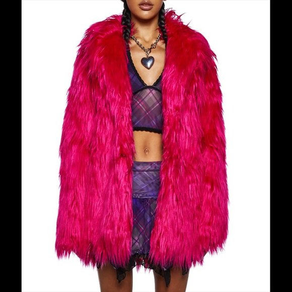 NWT🩷 HOT PINK Faux Fur Coat Coachella Sold Out on Website - Picture 4 of 7